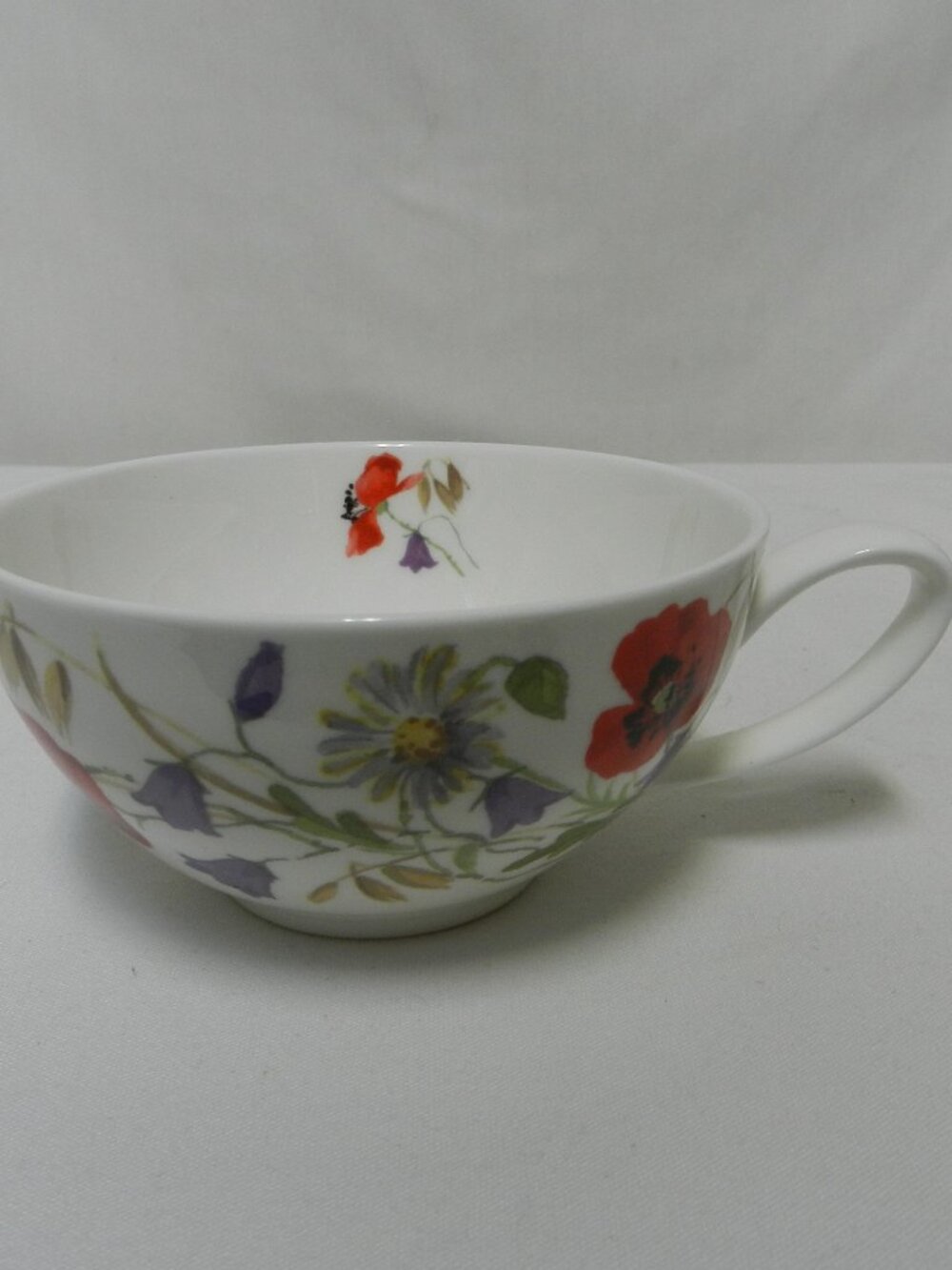 English Meadow Roy Kirkham Fine Bone China made in England Vintage 2001 floral